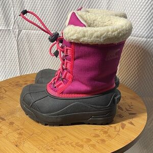 Sorel Kids' Fuchsia and Black Snow Boots little girls size 10